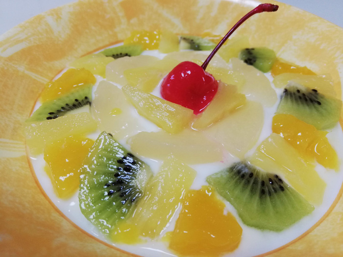 朝食のヨーグルト